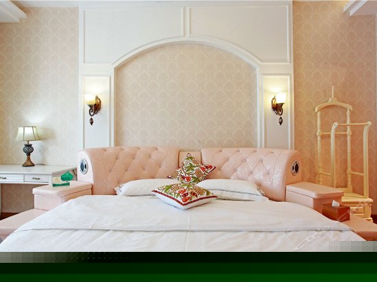 林荫海景蜜月房