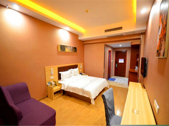 高级大床房