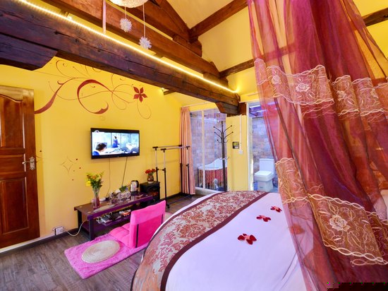 七一阳光蜜月房