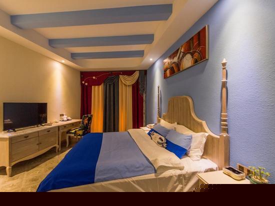 花园阳台大床房