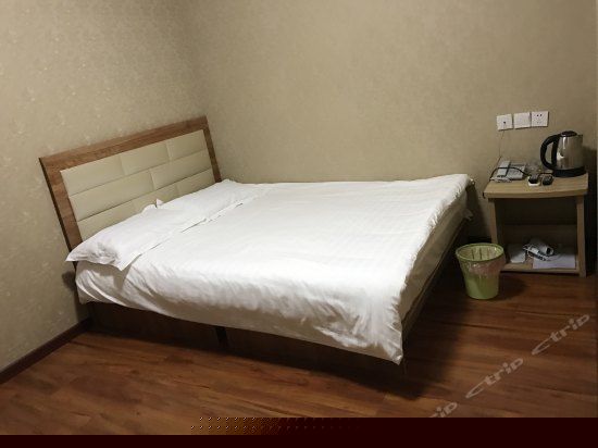 标准大床房