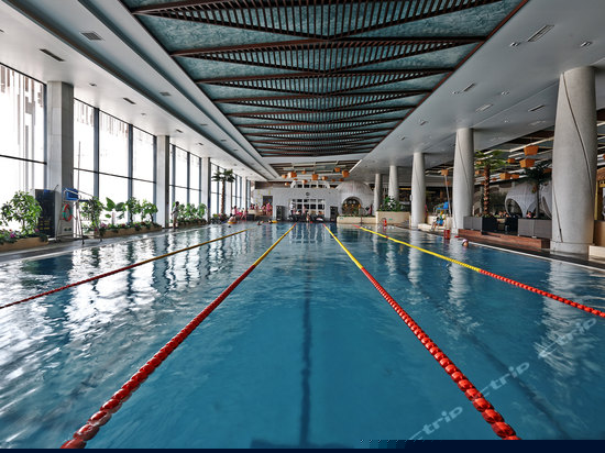室内游泳池
