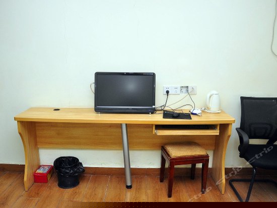 标准双人房（无窗）