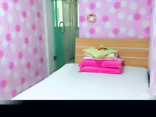 温馨情侣大床房