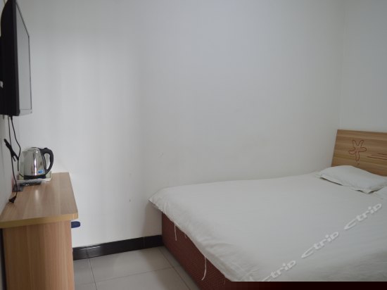 特价大床间(无窗)