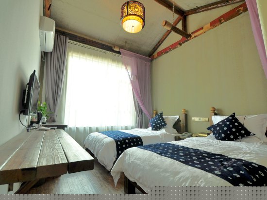 中和溪空调双床房