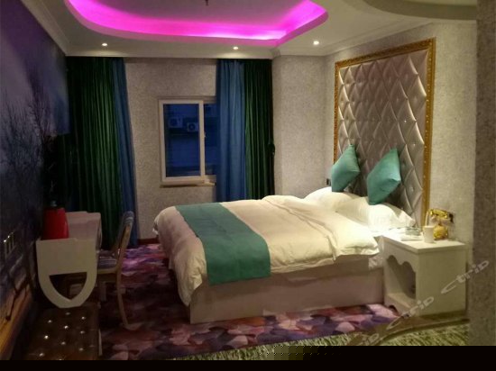 精品主题大床房