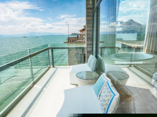 豪华海景浴缸房