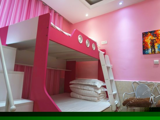 Hellokitty闺蜜主题房