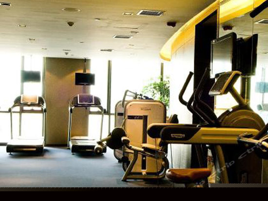 健身娱乐设施