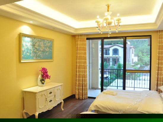 六房十二床双拼别墅F房