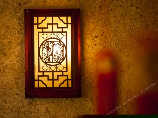 朱楼碧瓦豪华土炕房