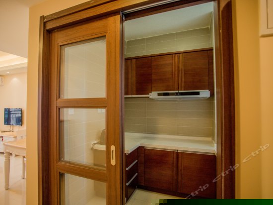 水蓝天高级园景两房两床套房