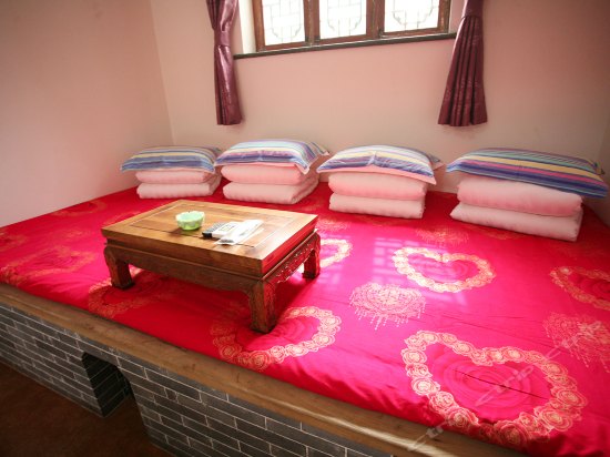 豪华明清土炕四人间