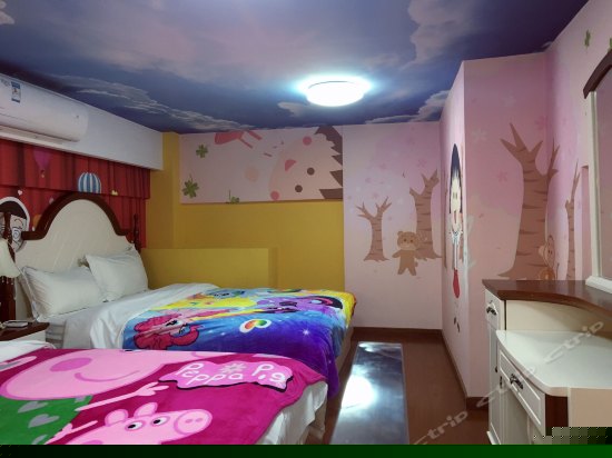 樱桃小丸子主题双床间