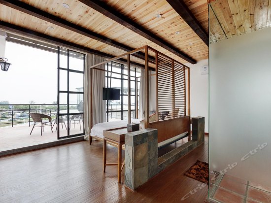 豪华海景大床房