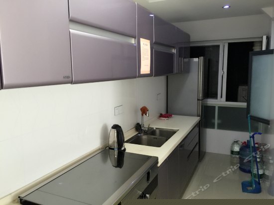 蓝色港湾阳台海景两房一厅