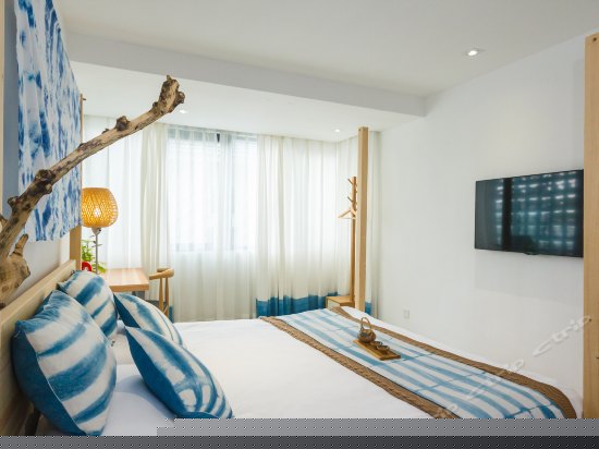 超大窗豪华帷幔大床房玄青