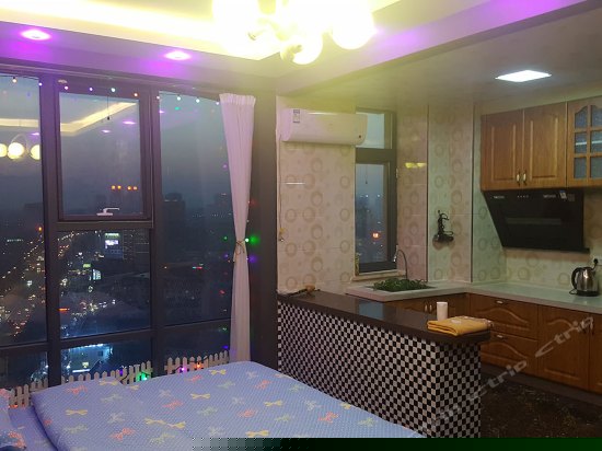 豪华空调大床房