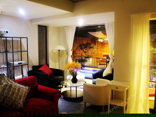 二楼梦影云端套房