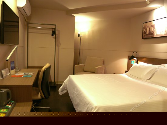 商务房C（无窗）