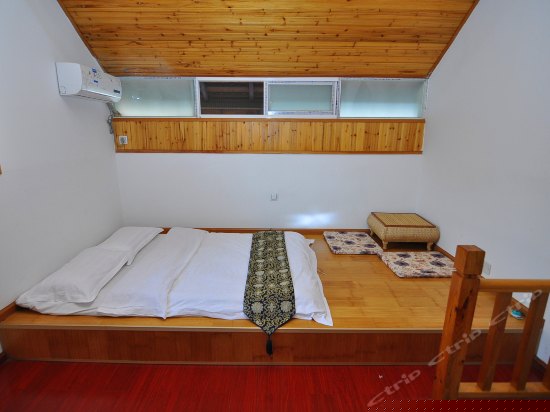 泰式休闲榻榻米大床房