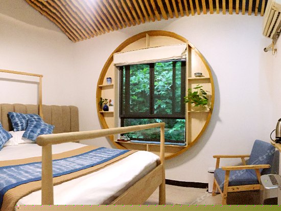 溪畔景观房虚度