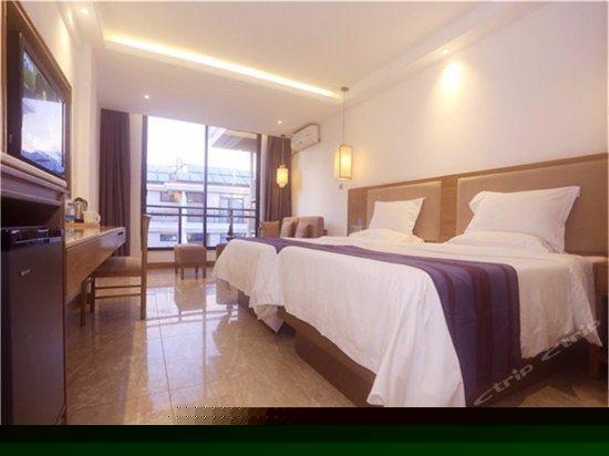 高级园景双床房