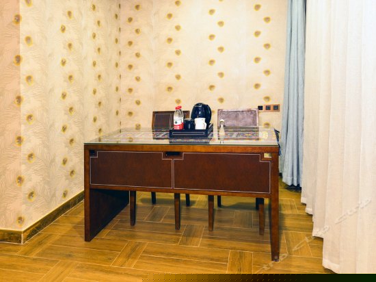 庭院江景温馨家庭房