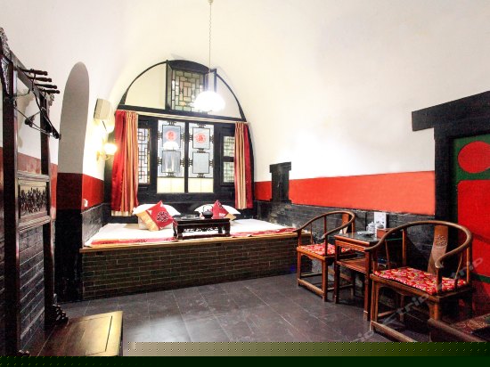 特色窑洞大土炕