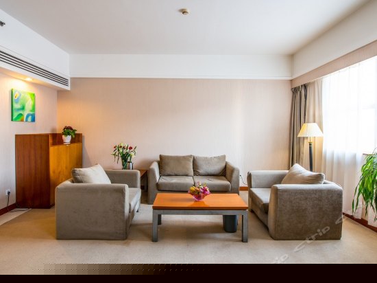 豪华商务大床间