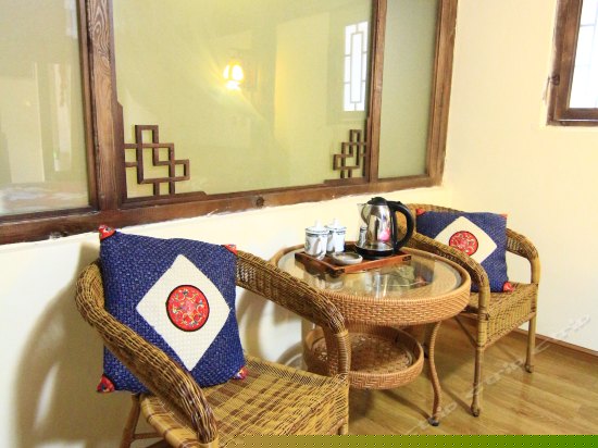 百奇温馨大床房