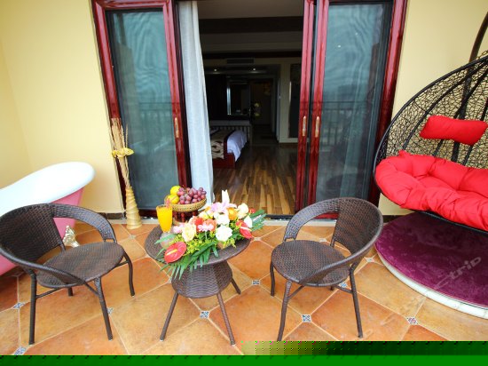 南亚风情奢华大床房