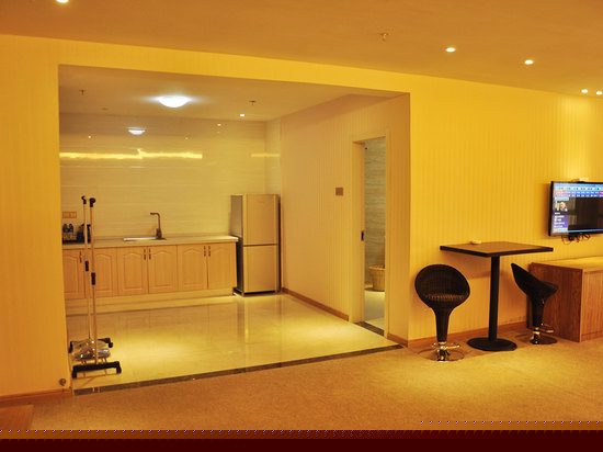 豪华家庭大床房