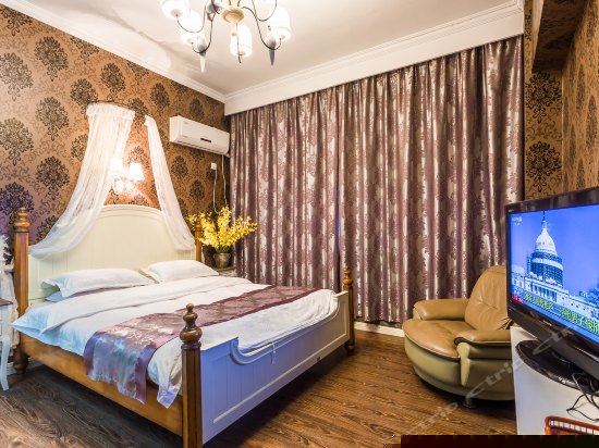 罗马假日风情大床房