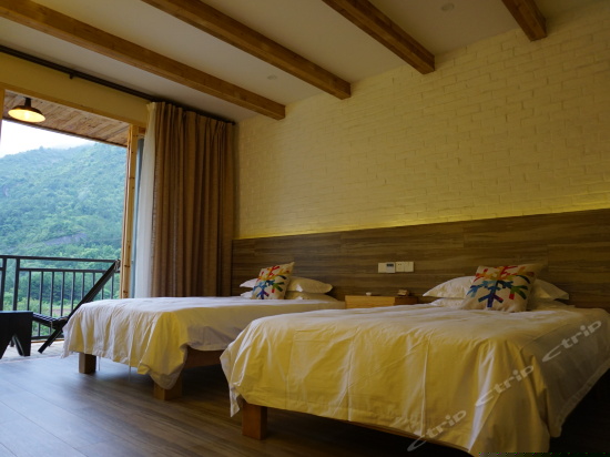 曦照·溪景双床房