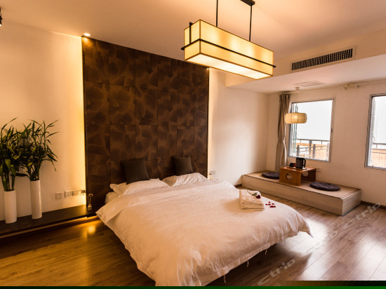 凡尘院景大床房