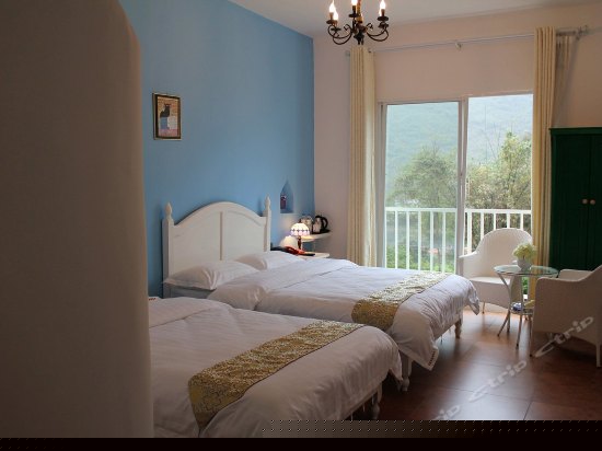 遇龙河景家庭房