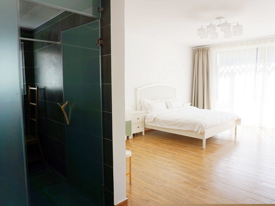 高级阳台大床房