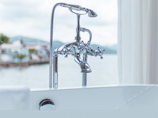 亲水海景落地窗大床房（风花1）