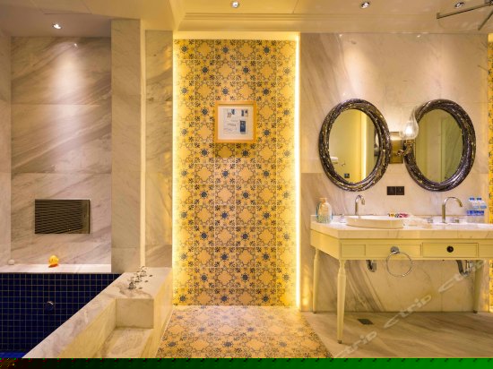 私属汤池观景房