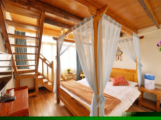 豪华复试阁楼房