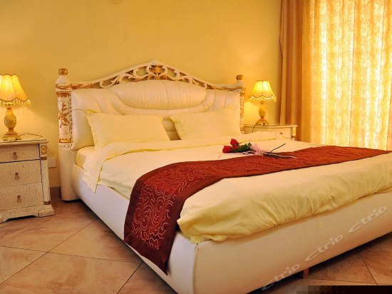 无敌海景蜜月大床房