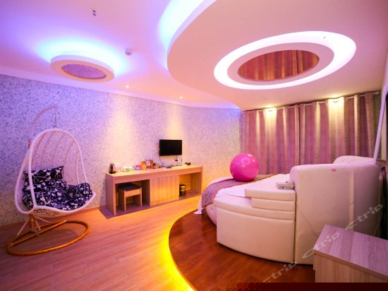 蓝色海洋情侣房