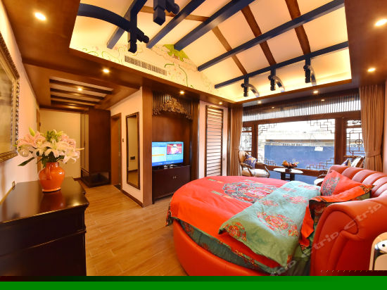 安驿院观景蜜月圆床房