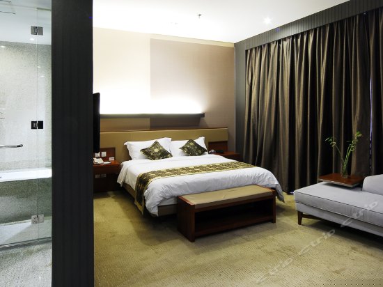 特色风情水床房