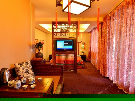 豪华套间蜜月房