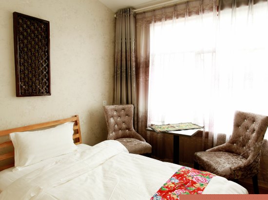 三楼观景标间（情有独钟）