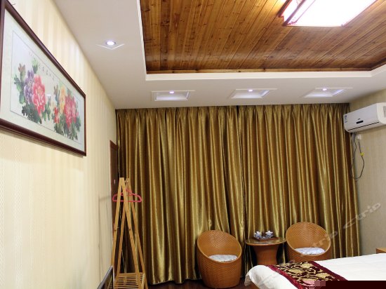 二楼舒适家庭房