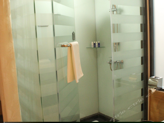 A区浪漫花海帐篷客房